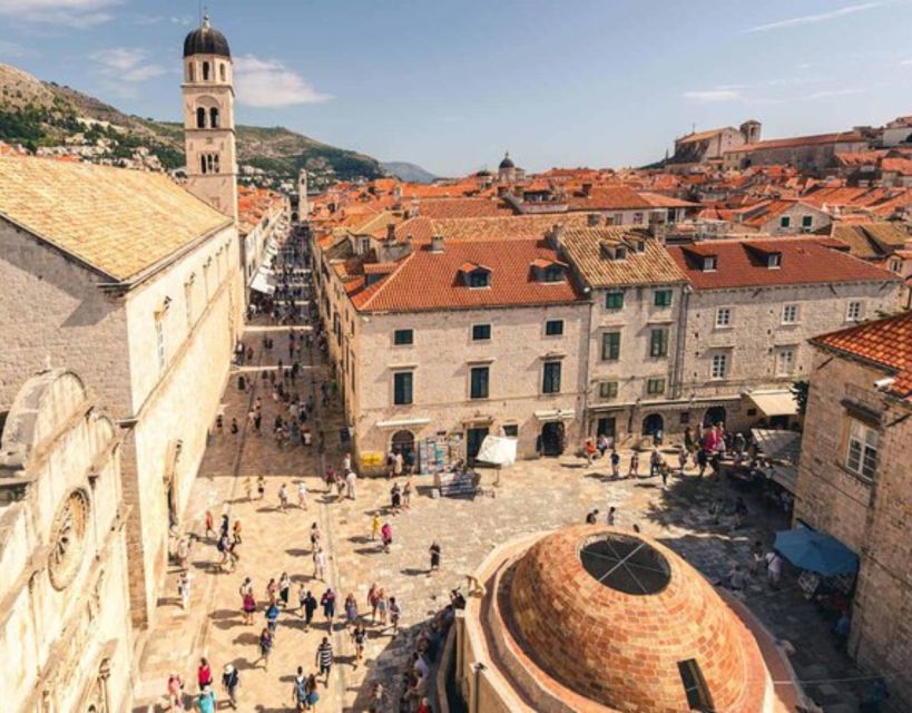 Group tour: Dubrovnik Walking Tour (1h duration, 9:30am, 6pm - Stradun, Dubrovnik’s grand central route