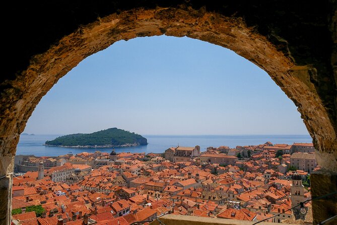 Guided Tour to discover Dubrovnik's Old Town, by day or night - Game of Thrones locations without losing the city