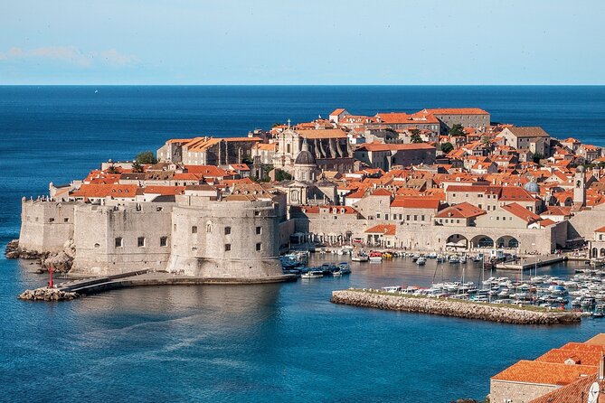 Guided Tour to discover Dubrovnik's Old Town, by day or night - The value of a one-hour format