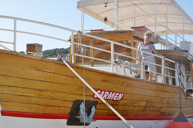 Island Hopping & City Walls Cruise with Food and Open Bar - The return to Dubrovnik and the city walls