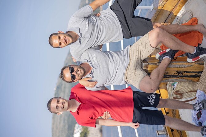 Island Hopping & City Walls Cruise with Food and Open Bar - Who should choose this cruise