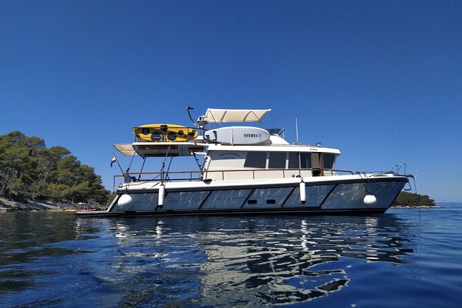 Korcula Island Snorkeling Adventure , ship wreck and lunch - Sea Urchin Caviar and a Proper Island Lunch