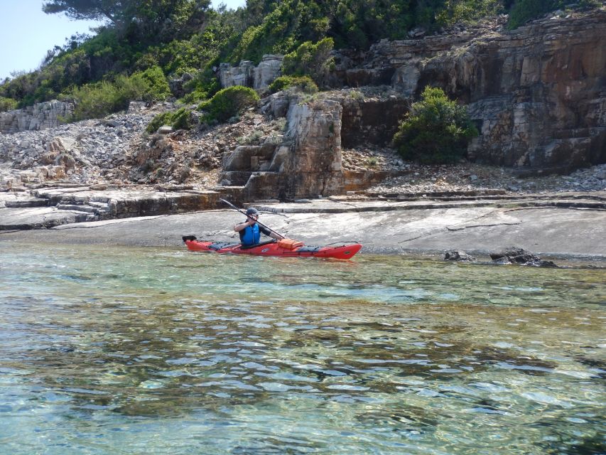 Lumbarda: Half-Day Kayaking and History with Wine delight - Badija Island and its old Franciscan monastery