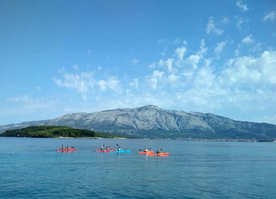 Lumbarda - Sunset Kayak Tour with a Picnic - Wine and Sweets - Key points to know before you book