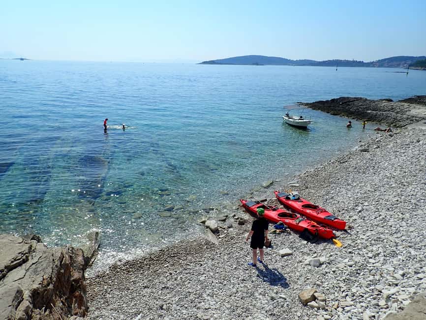 Lumbarda - Sunset Kayak Tour with a Picnic - Wine and Sweets - Why this 210-minute outing feels different