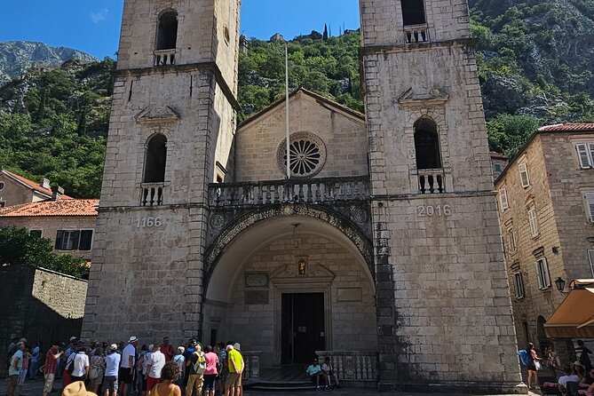 Luxury Day tour to Montenegro - Comfort, timing, and what is included