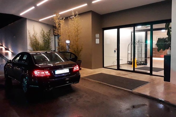 Luxury private transfer: Dubrovnik to Dubrovnik airport - Pile Gate is the Old Town pickup point