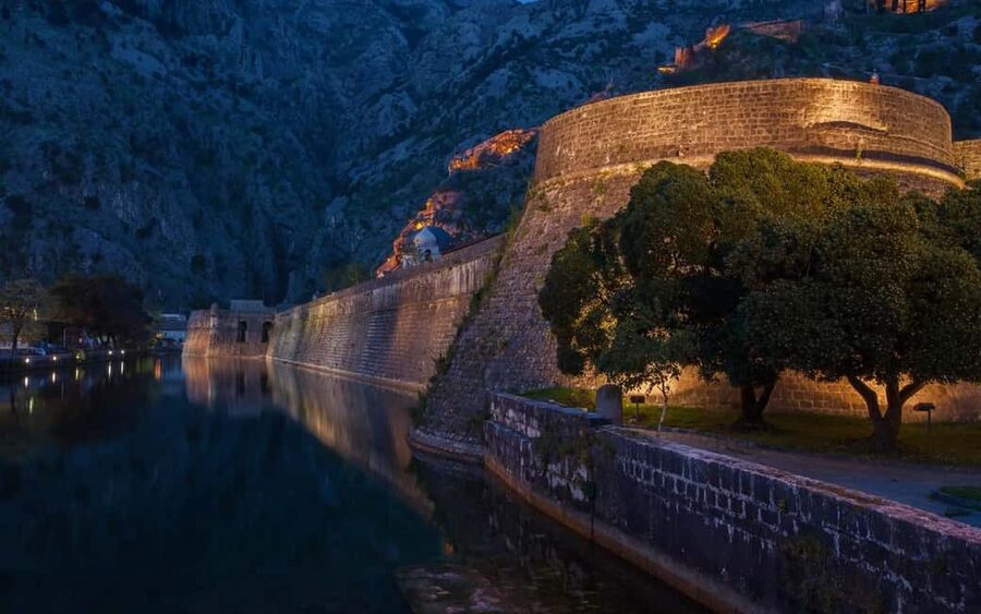 Montenegro & Bosnia 2 Countries in 1 Day Tour from Dubrovnik - Kotor Old City, Venetian streets in a tight schedule