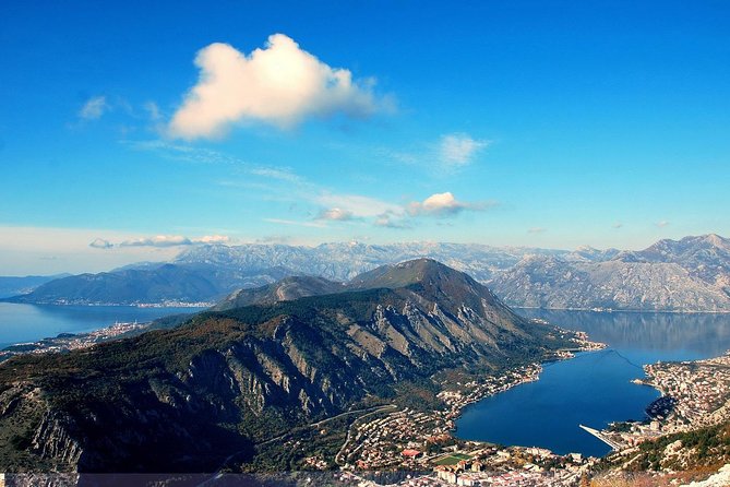 Montenegro Full Day Private trip from Dubrovnik - Leaving Dubrovnik early for the border
