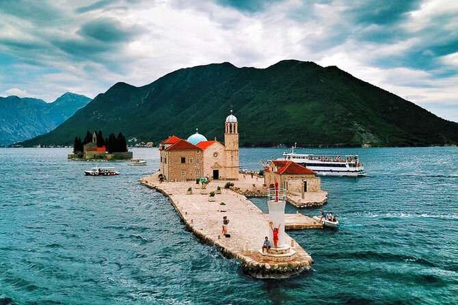 Montenegro full-day tour - Perast gives you a graceful start