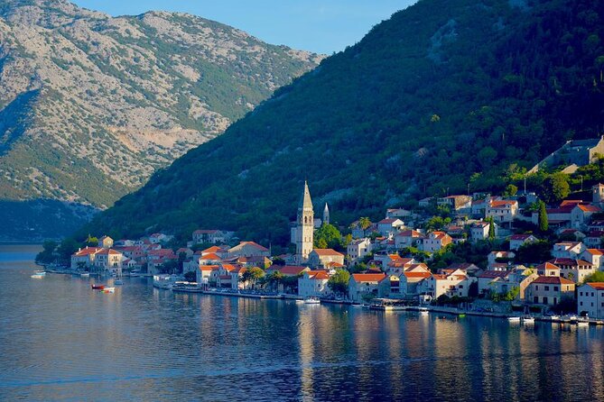 Montenegro Kotor Bay with Boat Ride to The Lady of the Rock - The return drive and the border gamble