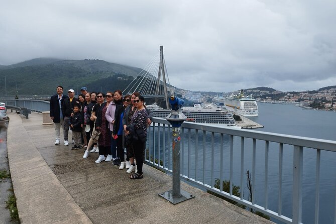 OLD CAR DUBROVNIK private sightseeing tour - Crossing the Franjo Tuđman Bridge