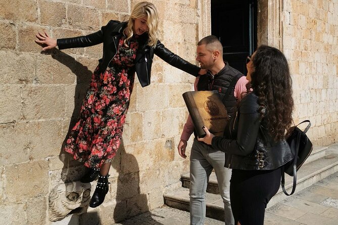 Outdoor Escape Game Dubrovnik - The Spy And The Traitor (History theme) - Start at Rector’s Palace with a five-lock mystery
