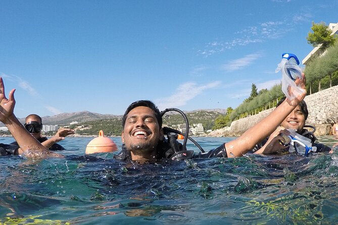 PADI Discover Scuba Diving in Dubrovnik - Learning the basics before entering the sea