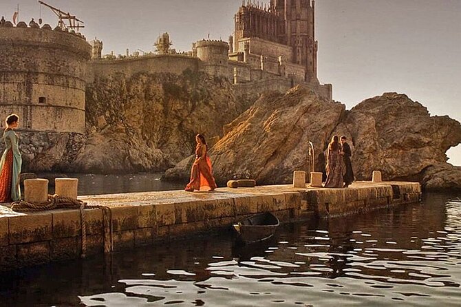 Panorama of the old town ( sunset, game of thrones locations) - A private boat instead of a large sightseeing vessel