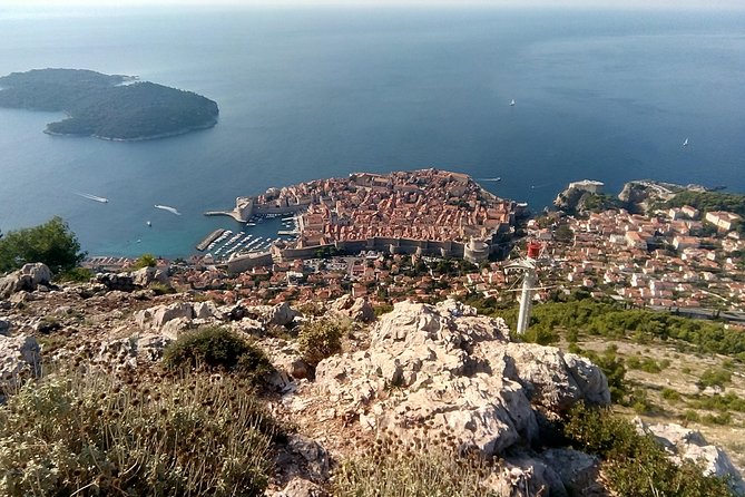 Private Arrival Transfer: Dubrovnik Airport to Dubrovnik, Orebić - The drive from Dubrovnik Airport into the city