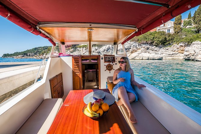 Private boat tour- explore the islands, find hidden caves and try snorkelling - Key points to know before you book