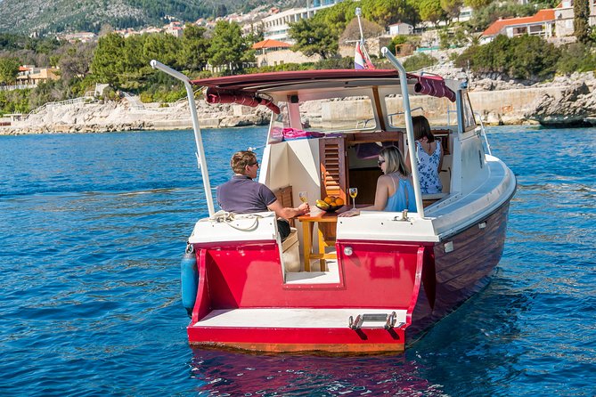Private boat tour- explore the islands, find hidden caves and try snorkelling - What is included, and what costs extra