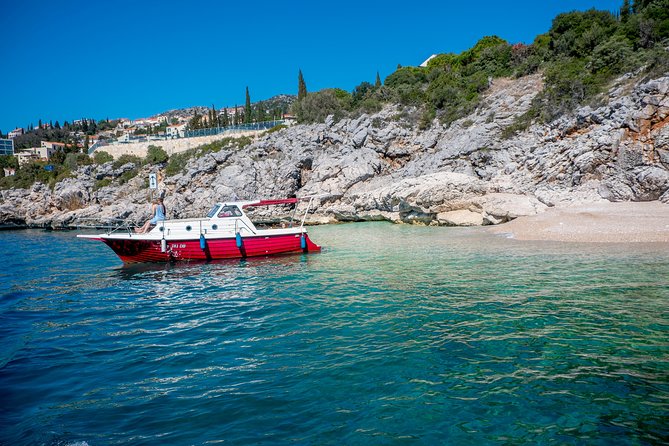 Private boat tour- explore the islands, find hidden caves and try snorkelling - Sea conditions and comfort on an eight-hour day