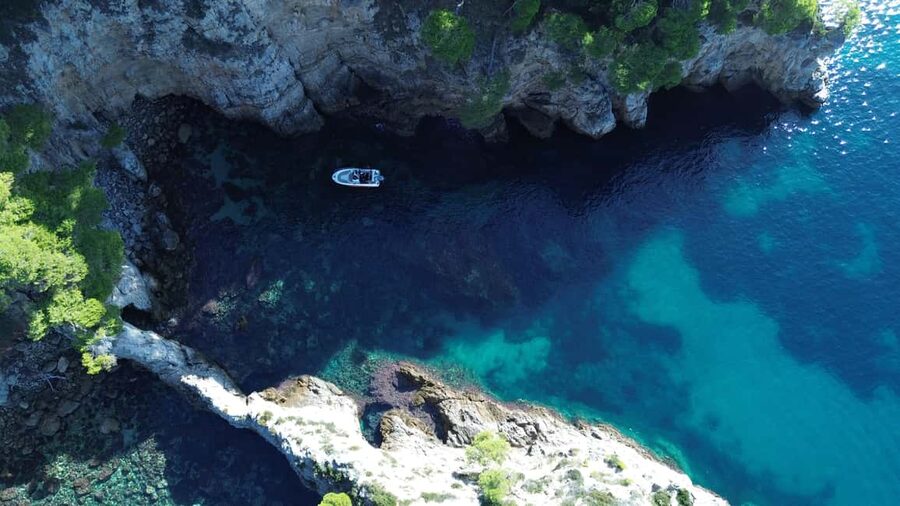 Private Boat Tour Tailor-Made 6h-All Inclusive - Best timing for a quieter day