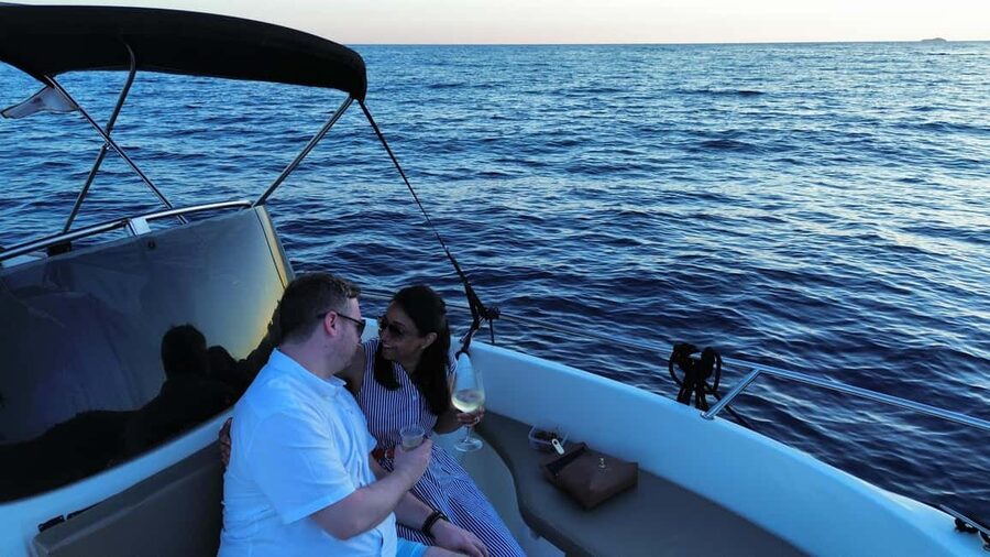 Private Boat Tour Tailor-Made 6h-All Inclusive - Caves, beaches, and small island villages