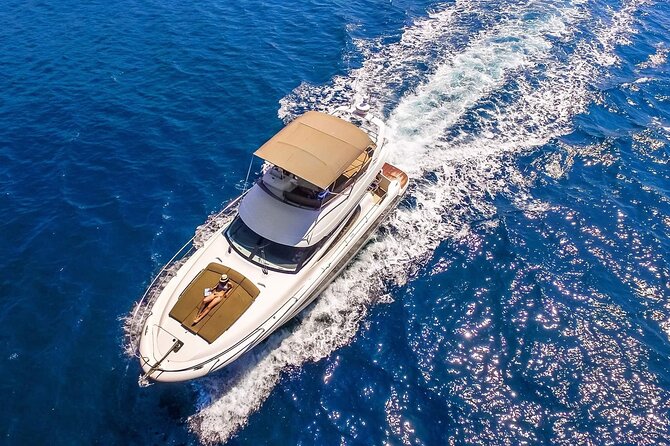 Private Boat Tours Dubrovnik to Hvar - Scedro Island and the final approach to Hvar