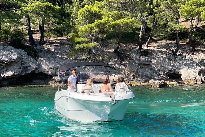 Private Full-Day Tour of Elaphiti Islands by Speedboat - Sikirica Bay and the appeal of an unmarked stop