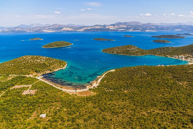 Private Tour: Ston and Peljesac Peninsula Day Trip with Wine Tasting - Mali Ston and the seafood choice