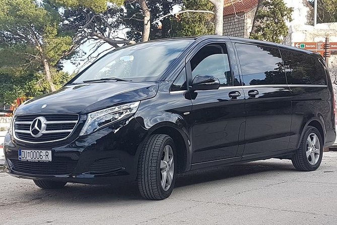 Private transfer Dubrovnik airport to Dubrovnik ACI Marina in Komolac - Meeting your driver at Dubrovnik Airport