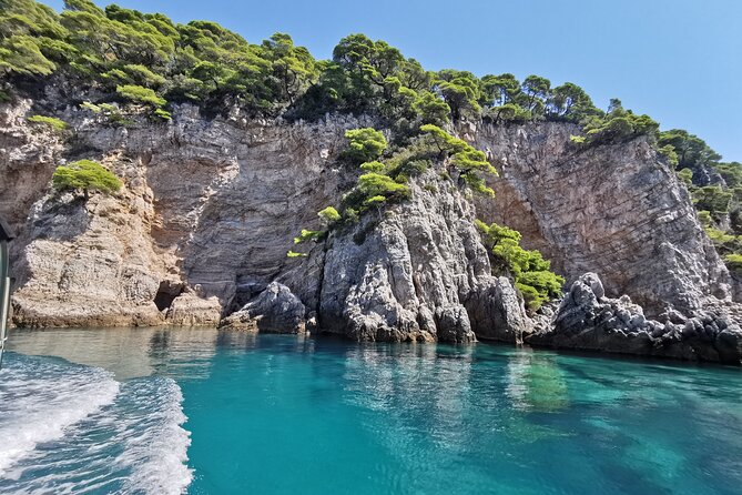 Rent a luxury speed boat for great fun on this Elaphiti Islands tour - What is included, and what should you bring?