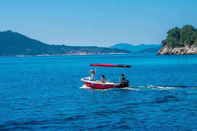 Rent a small boat without skipper - explore the islands and find hidden caves - Key points before you book