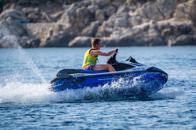 Rent a small boat without skipper - explore the islands and find hidden caves - Price, fuel, and the real value