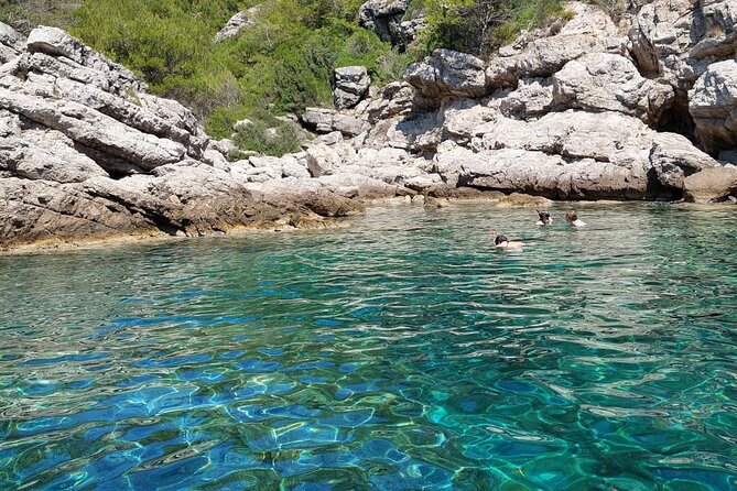 Rent a small boat without skipper - explore the islands and find hidden caves - Who will enjoy this self-drive day most