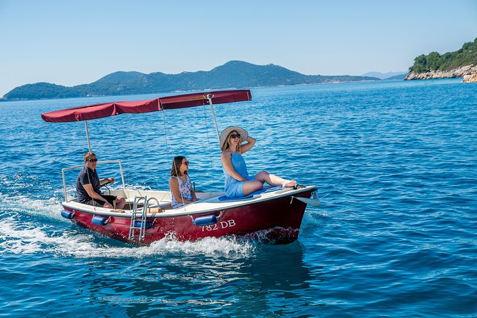 Rent a small boat without skipper - explore the islands and find hidden caves - Following the map toward the Elaphiti Islands