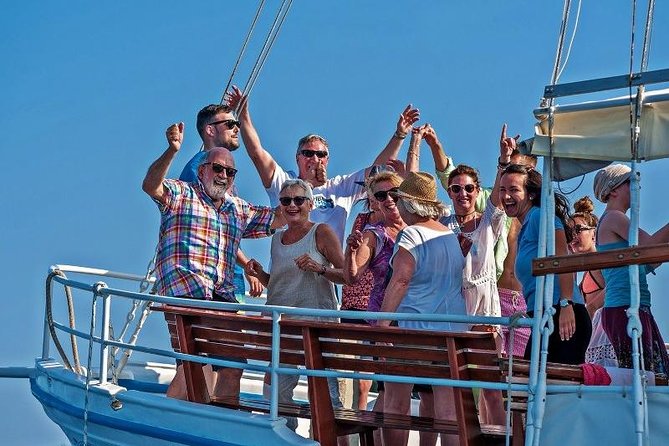 Rent a Traditional Wooden Boat (64 pax) - Lunch, Drinks, and Music Need Separate Planning