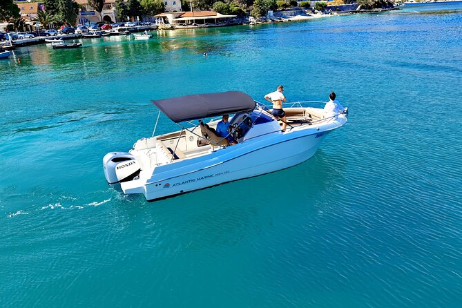 Speedboat Atlantic Marine 750, 4 or 8 hours - The skipper, driving rules, and practical safety