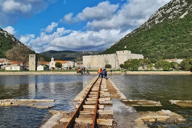 Ston Tour: City Walls, Saltworks, Wine & Adriatic Seafood - Miloš Winery brings Pelješac wine into focus