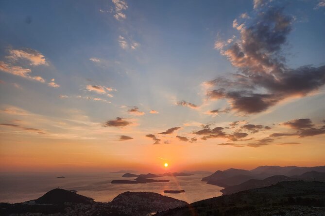 Sunset and Wine / Dubrovnik Sunset Tour and Premium Wine Tasting - Who should book this Dubrovnik experience?