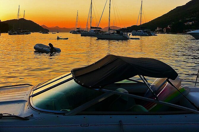 Sunset Cruise - The crew makes a private tour work
