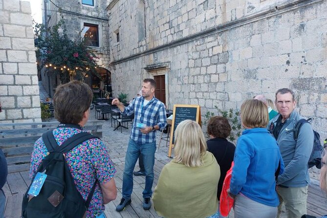 Walking Tour in old town Korcula 1 Hour - St. Mark’s Square and the cathedral area