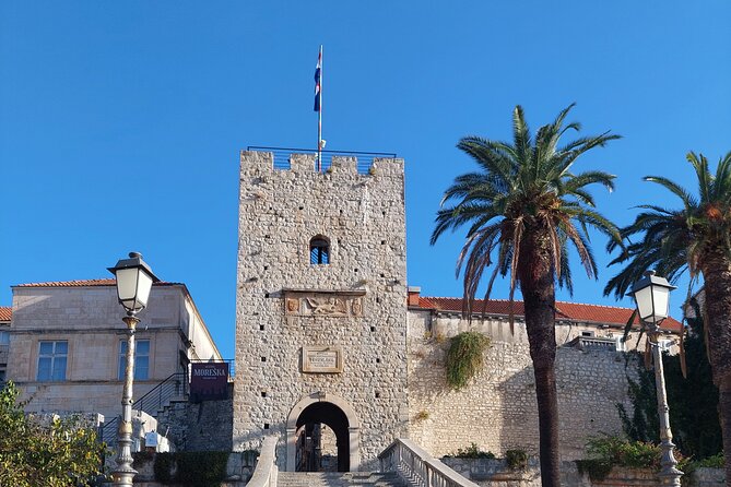 Walking Tour in old town Korcula 1 Hour - What the experience does especially well