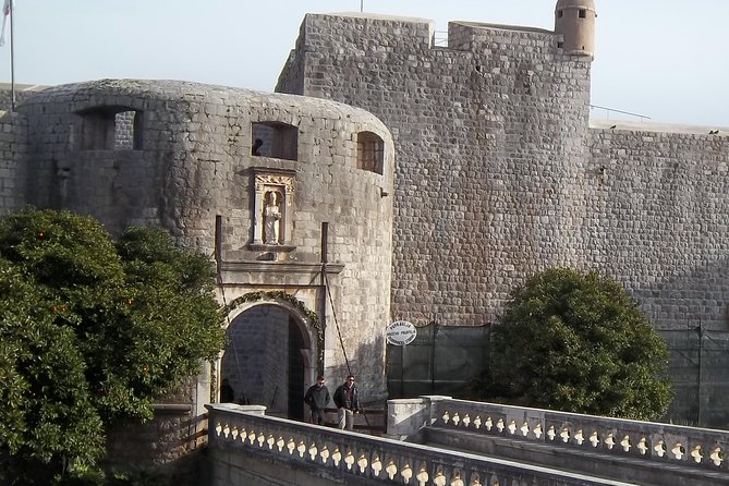 Welcome to Dubrovnik Walking Tour - Starting at Pile Gate and finding your bearings