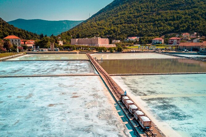 Wine tour peninsula Pelješac - Ston Old Town: one hour among stone walls